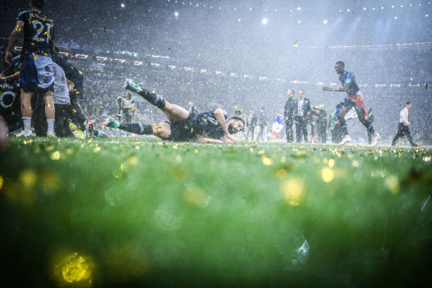 击败莱切 击败莱切